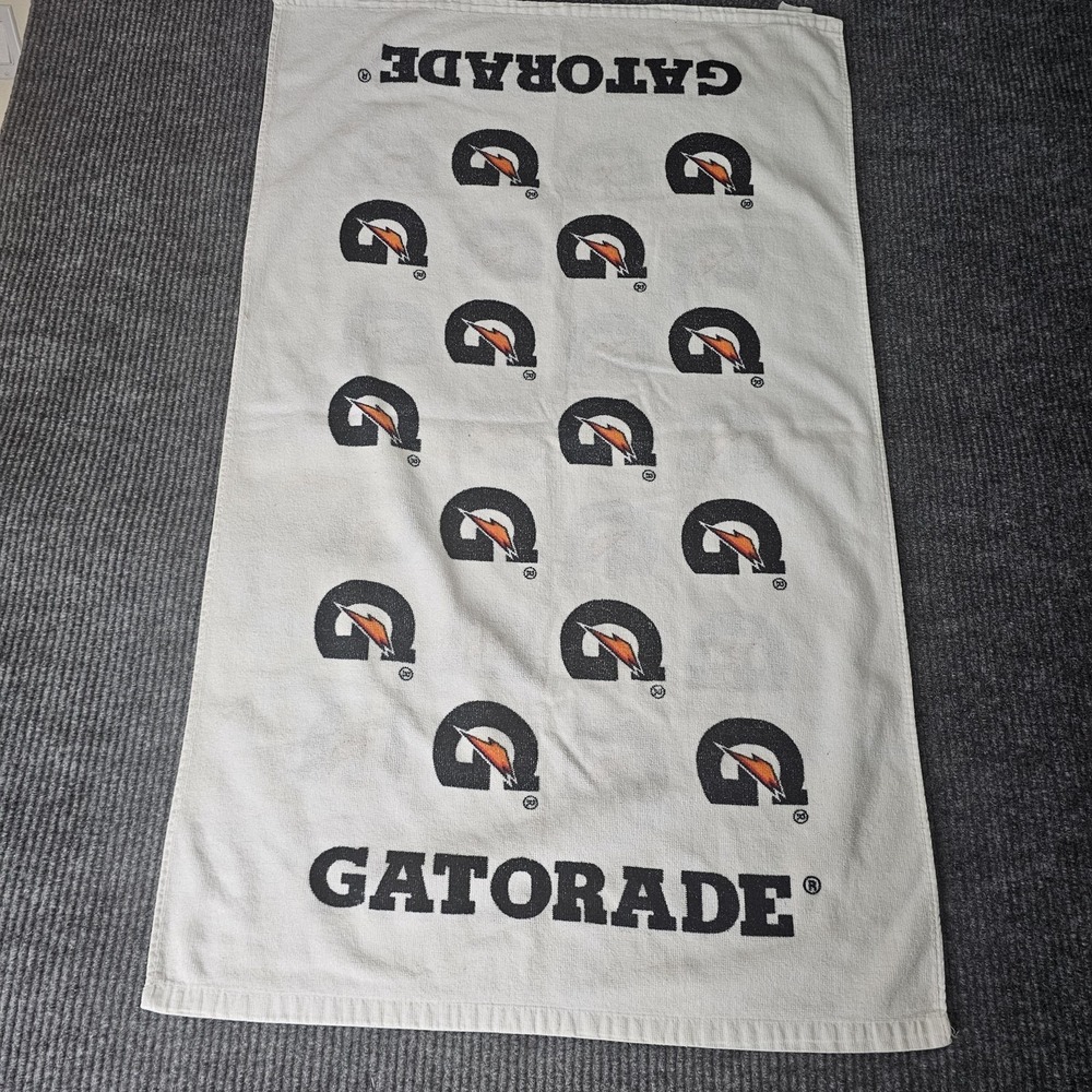 Gatorade White Sports Towel 20x40 All Over Logo Print Cotton Gym Bench Sideline